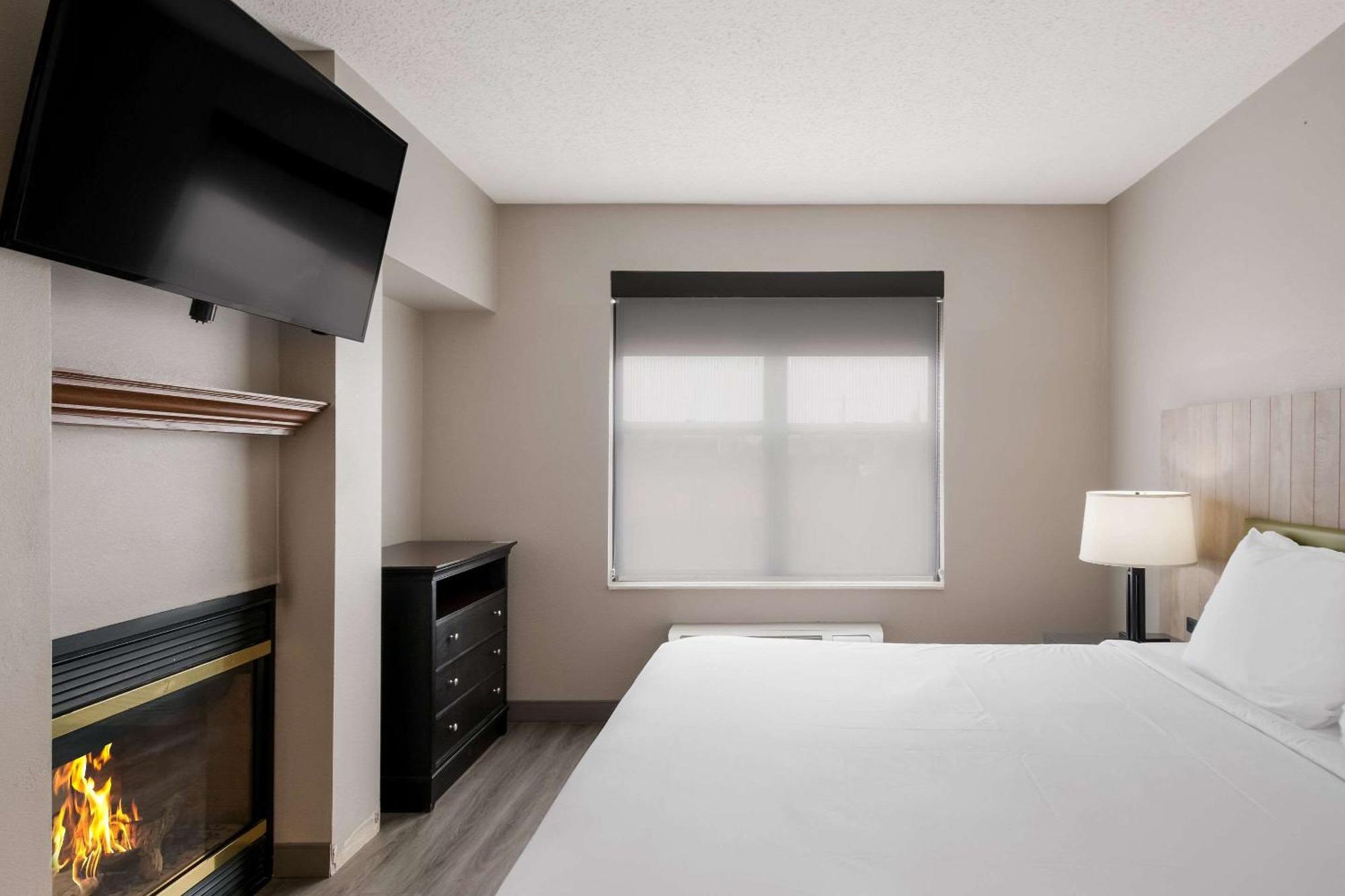 Country & By Radisson, Northeast - Hershey Inn Harrisburg